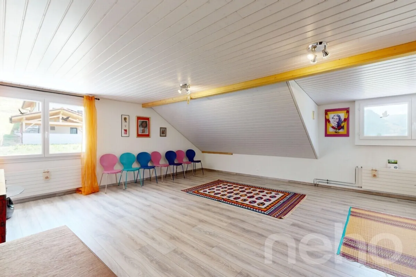 Contemporary property, generous volumes and preserved bucolic setting - Photo 10 of 12