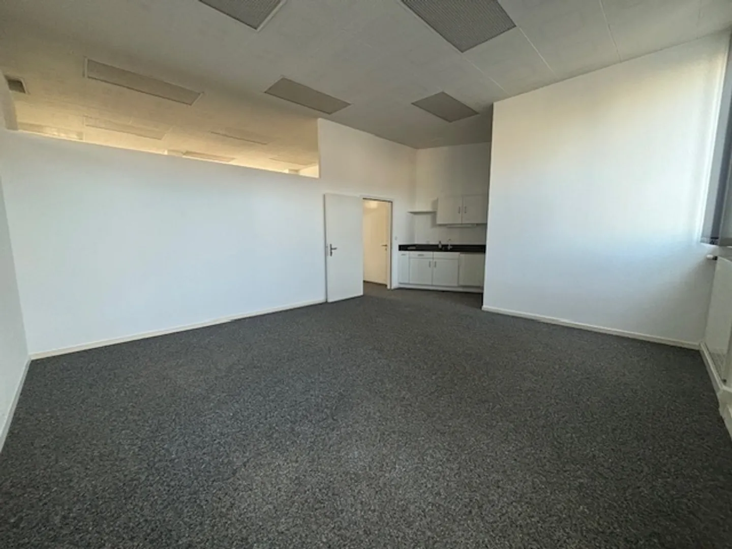 Spazio commerciale di 125 m2 nel centro di Delémont - Foto 6 di 8