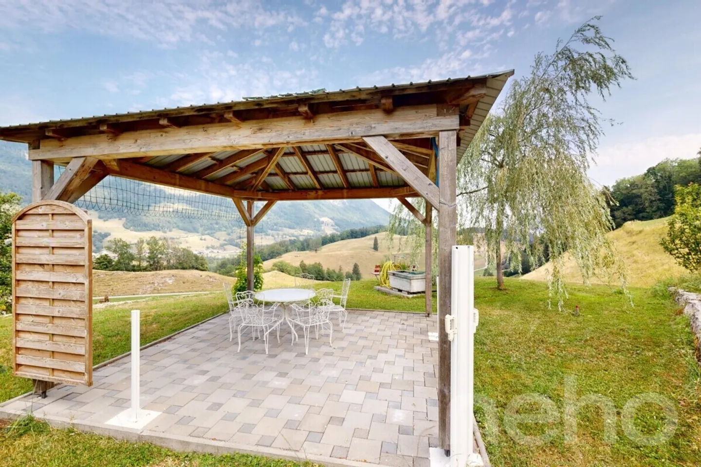 Contemporary property, generous volumes and preserved bucolic setting - Photo 2 of 12