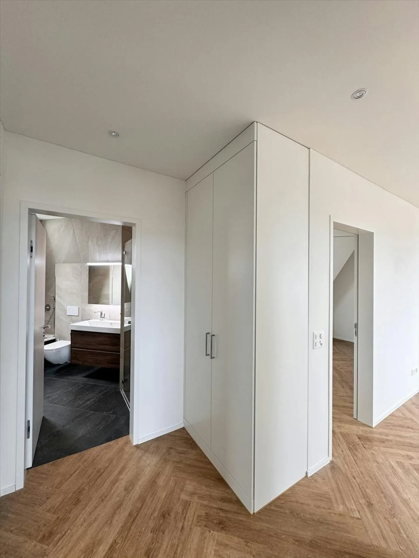 Sentiment exclusif de terrasse sur le toit dans un emplacement central à Oerlikon - Photo 5 sur 13