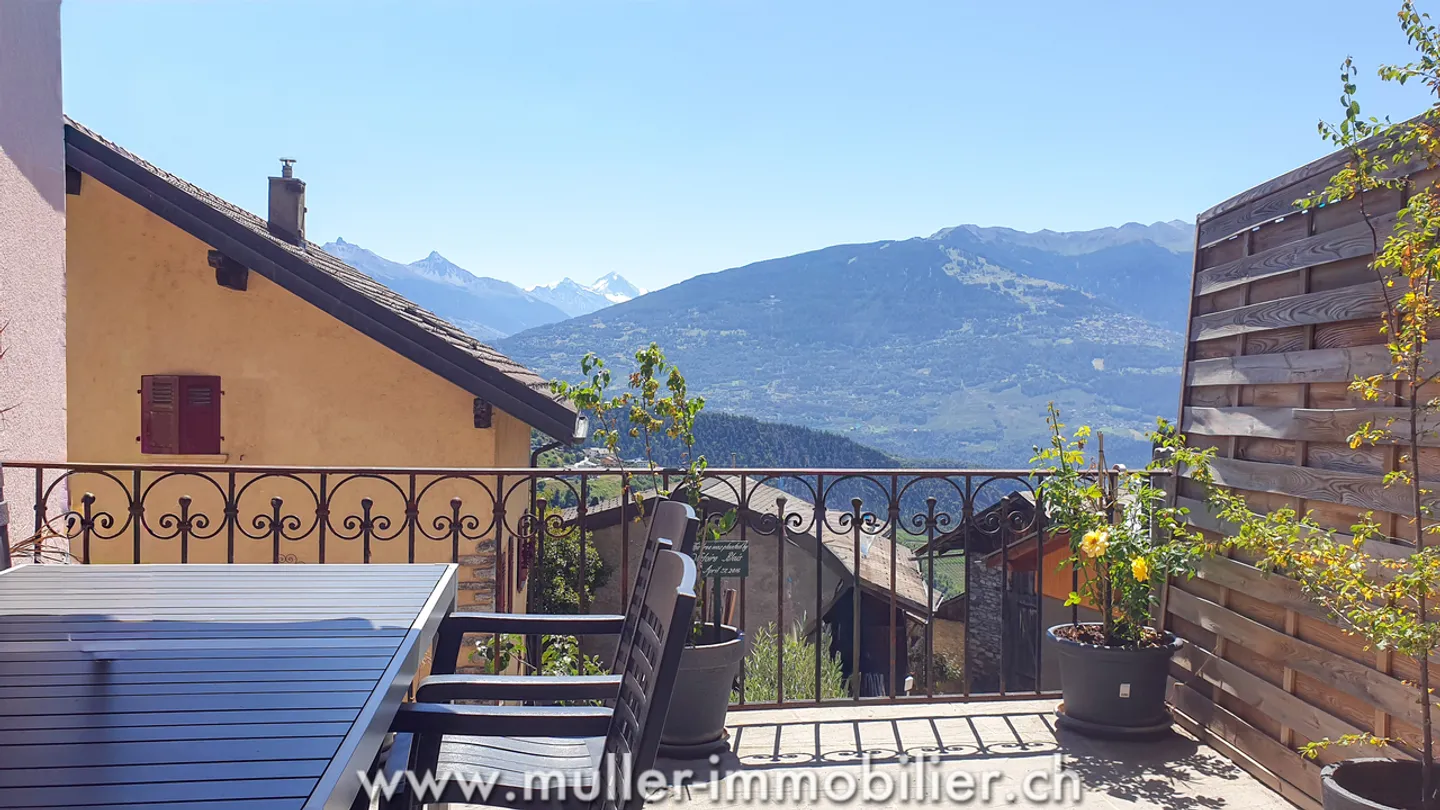 Pretty Village House in Daillon - Photo 11 of 14