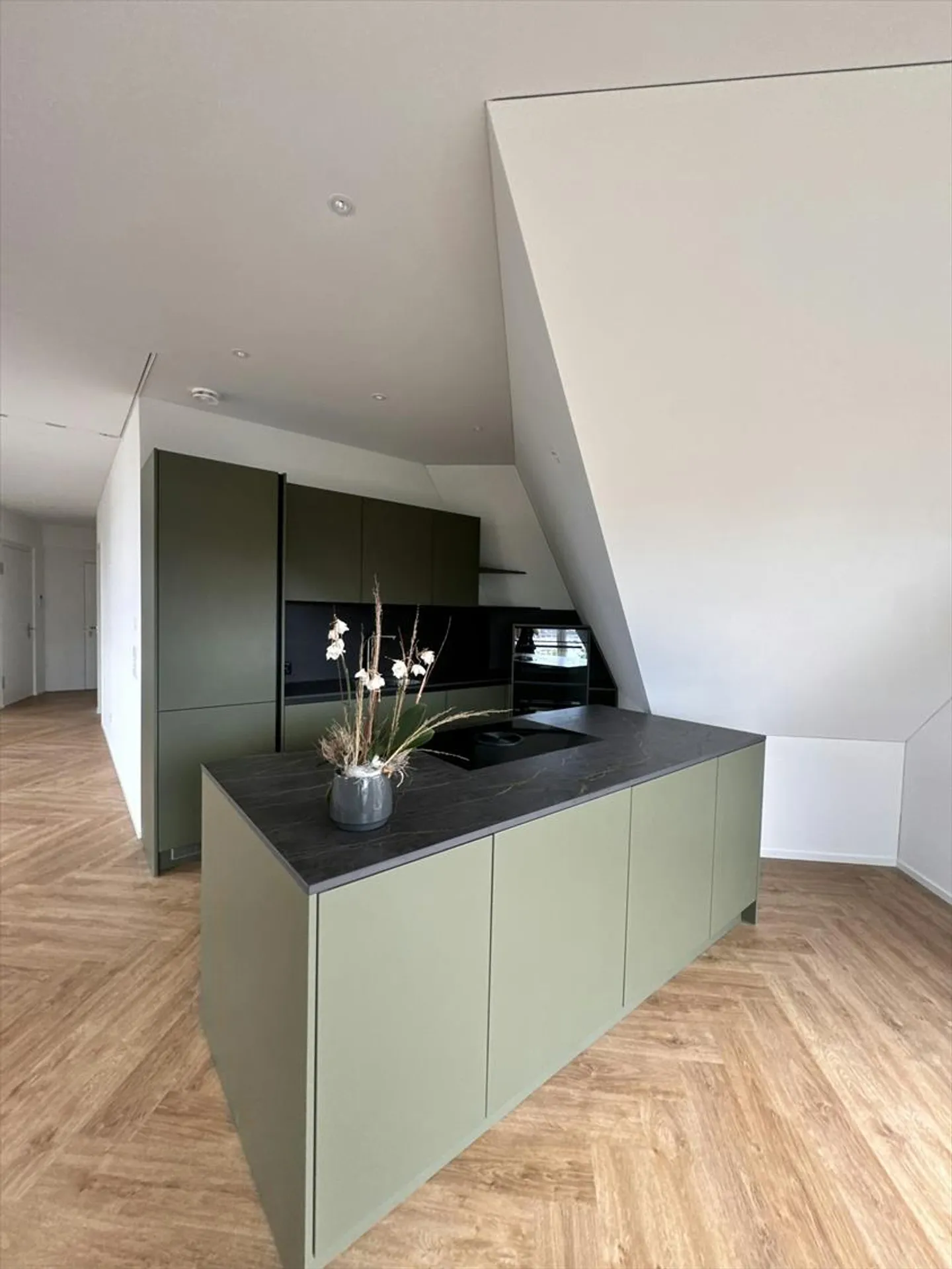 Sentiment exclusif de terrasse sur le toit dans un emplacement central à Oerlikon - Photo 11 sur 13