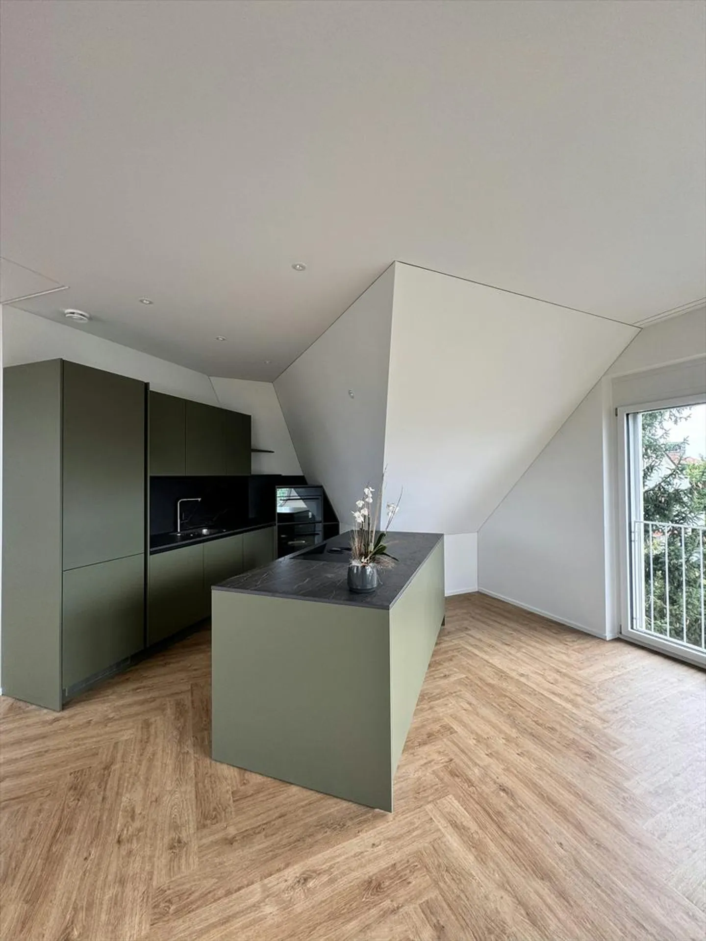 Sentiment exclusif de terrasse sur le toit dans un emplacement central à Oerlikon - Photo 13 sur 13