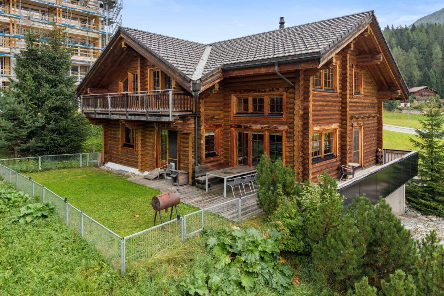 Exclusive log house with distinctive alpine charm - Photo 2 of 13