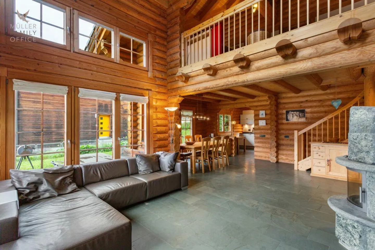 Exclusive log house with distinctive alpine charm - Photo 4 of 13
