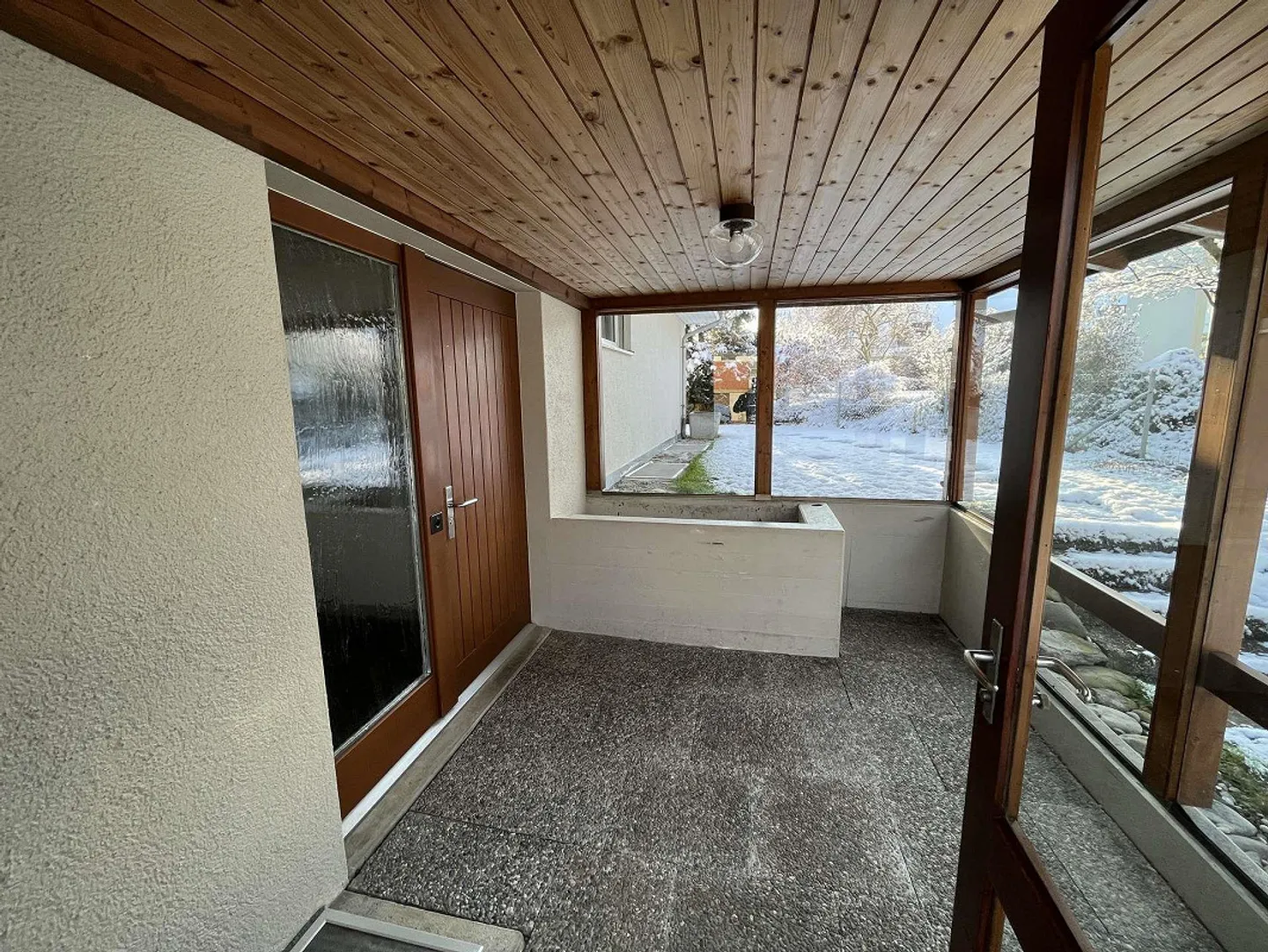 Casa unifamiliare di 6,5 stanze con appartamento separato e circa 800 m² di spazio esterno - Foto 3 di 22