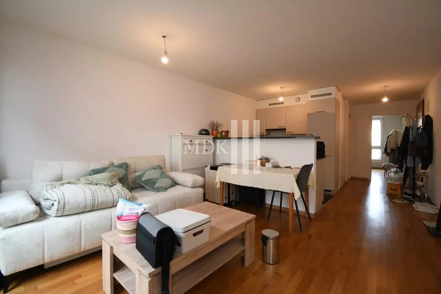 Apartment for rent - Photo 3 of 9