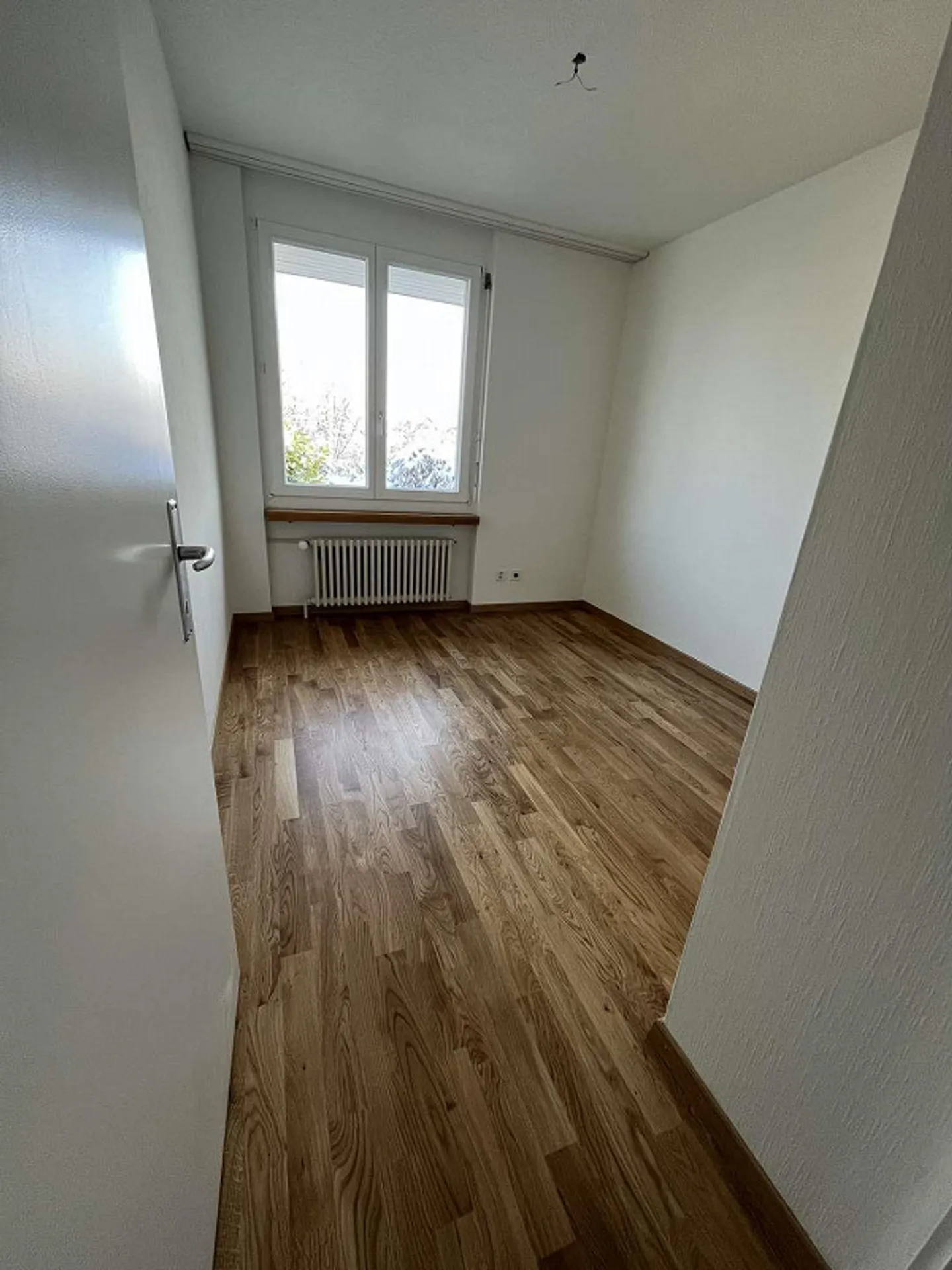 Casa unifamiliare di 6,5 stanze con appartamento separato e circa 800 m² di spazio esterno - Foto 9 di 22