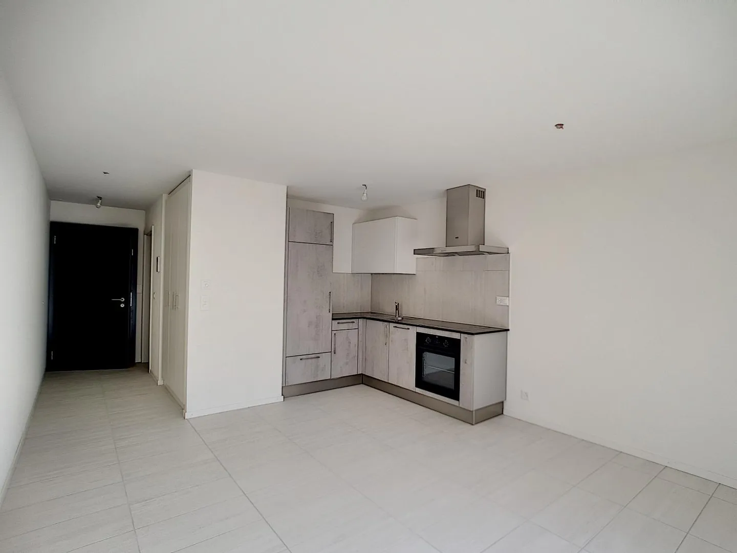 1.5 Room Apartment - Photo 3 of 7