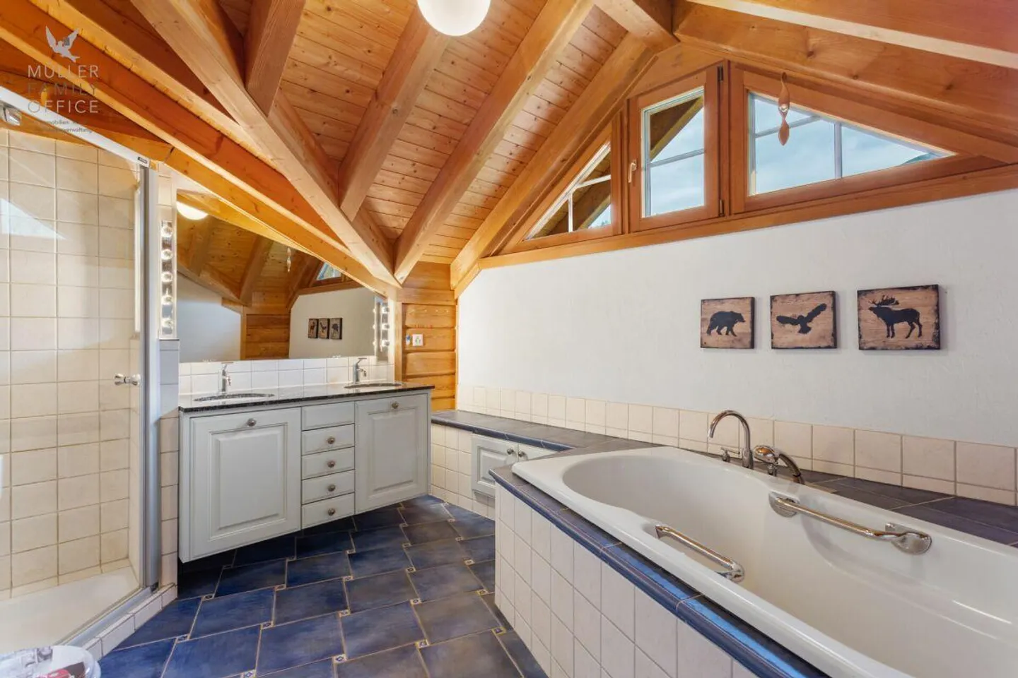 Exclusive log house with distinctive alpine charm - Photo 11 of 13