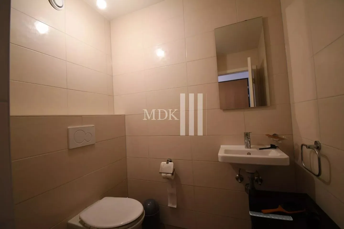 Apartment for rent - Photo 8 of 9