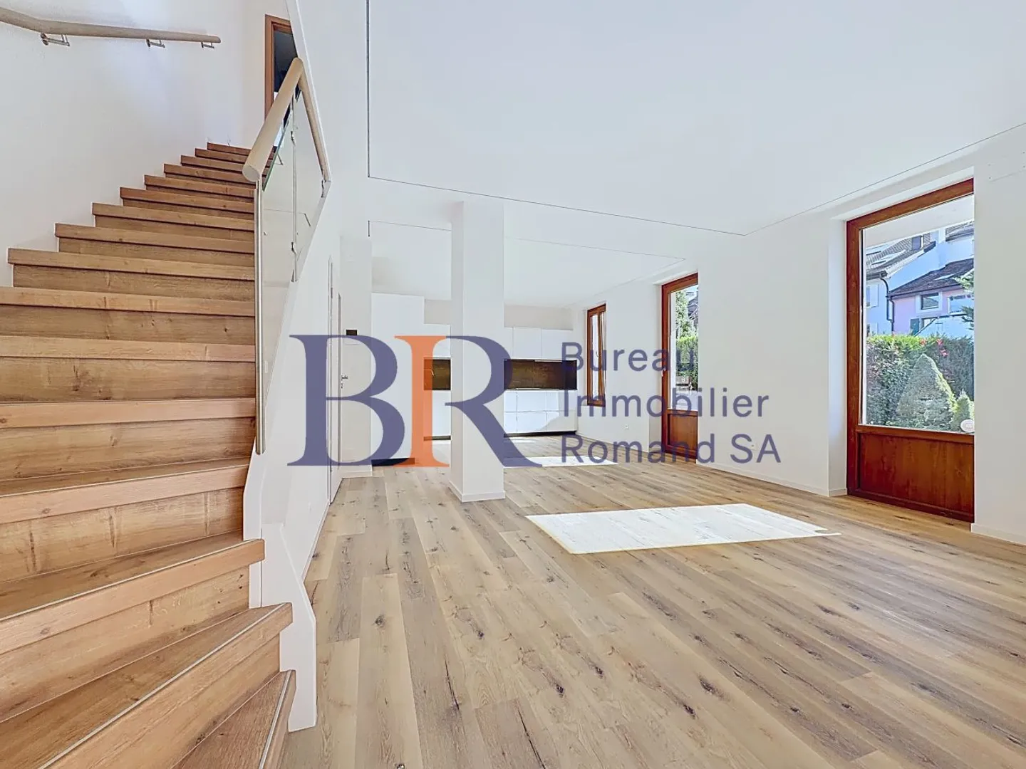 Detached house in the heart of Rolle - Photo 1 of 6