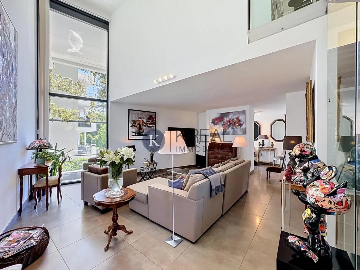Appartamento elegante in una casa trifamiliare con dotazioni di alta qualità - Foto 2 di 13