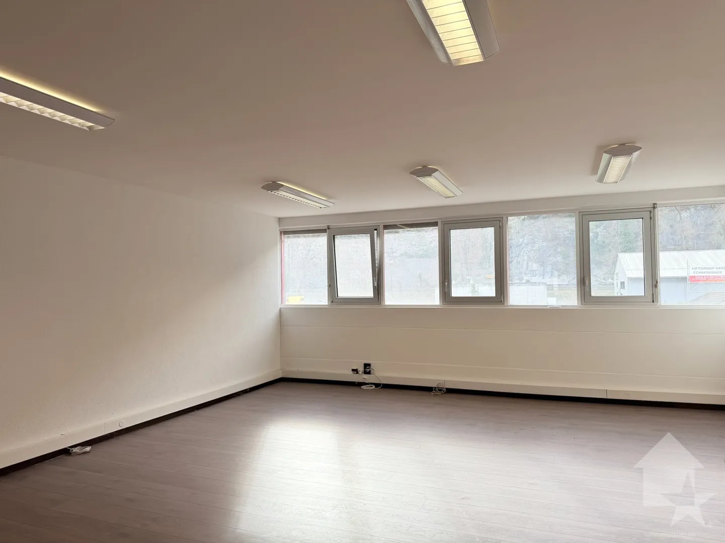 Vendita di spazio commerciale a Sion - Foto 2 di 16