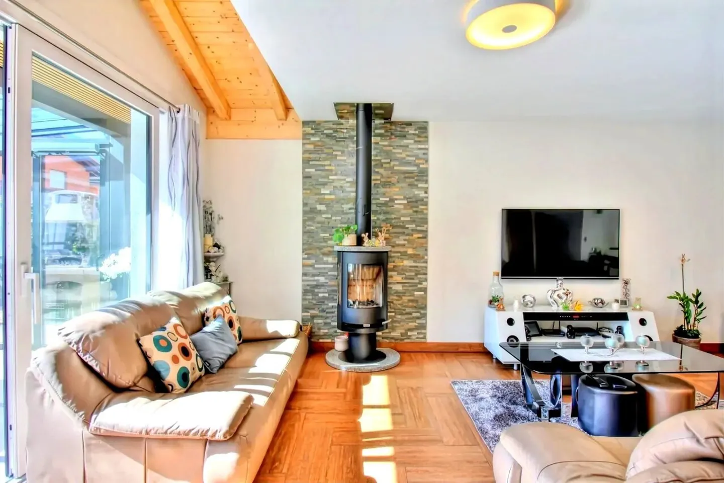 5-room Villa - Photo 1 of 13