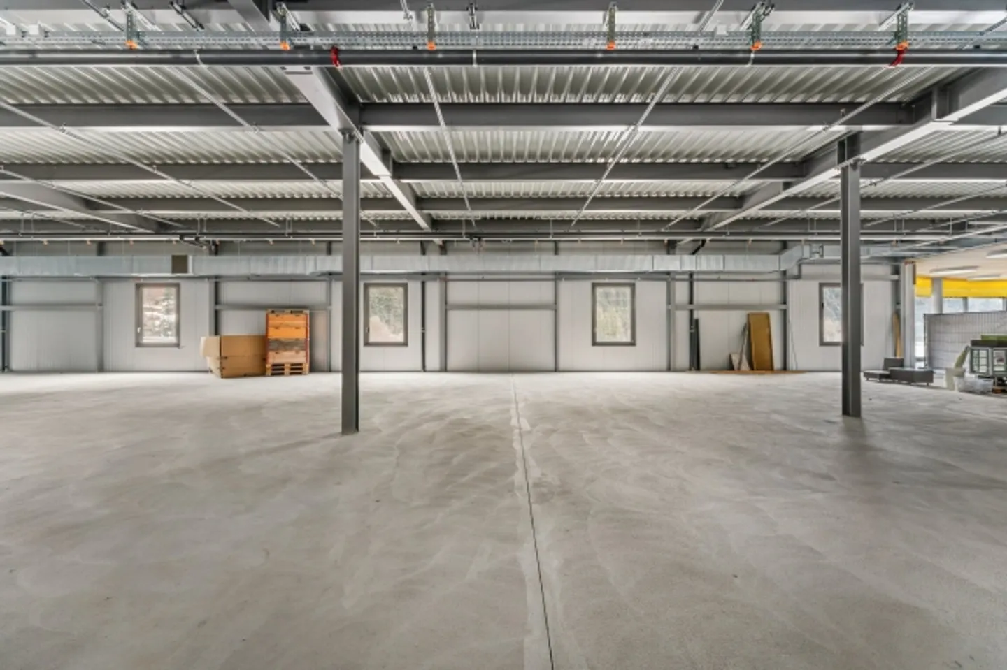 Office space for rent - Photo 5 of 8