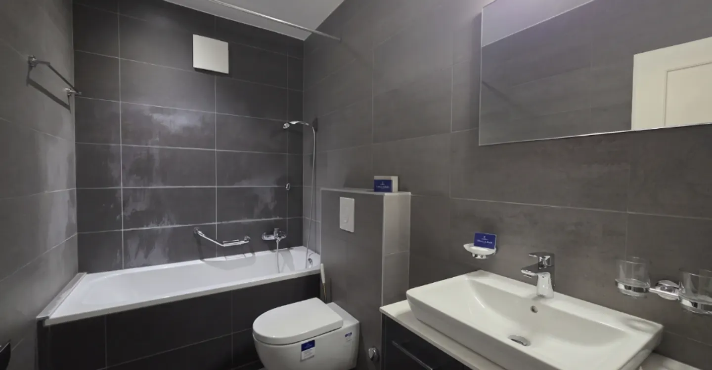Wunderschöne 3,5-Zimmer moderne und helle Wohnung mit Balkon - Le Locle - Foto 4 von 4