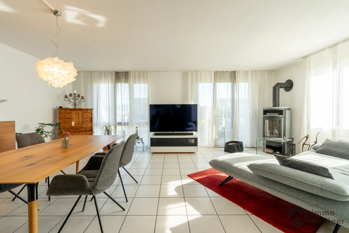Bureau à domicile avec vue dans le quartier populaire de Hölzli - Photo 2 sur 13