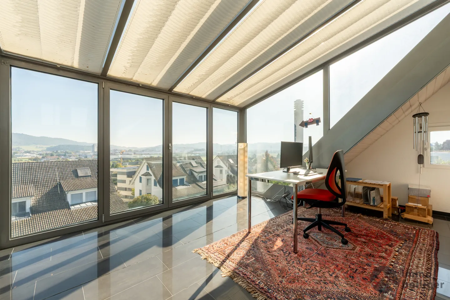 Bureau à domicile avec vue dans le quartier populaire de Hölzli - Photo 9 sur 13