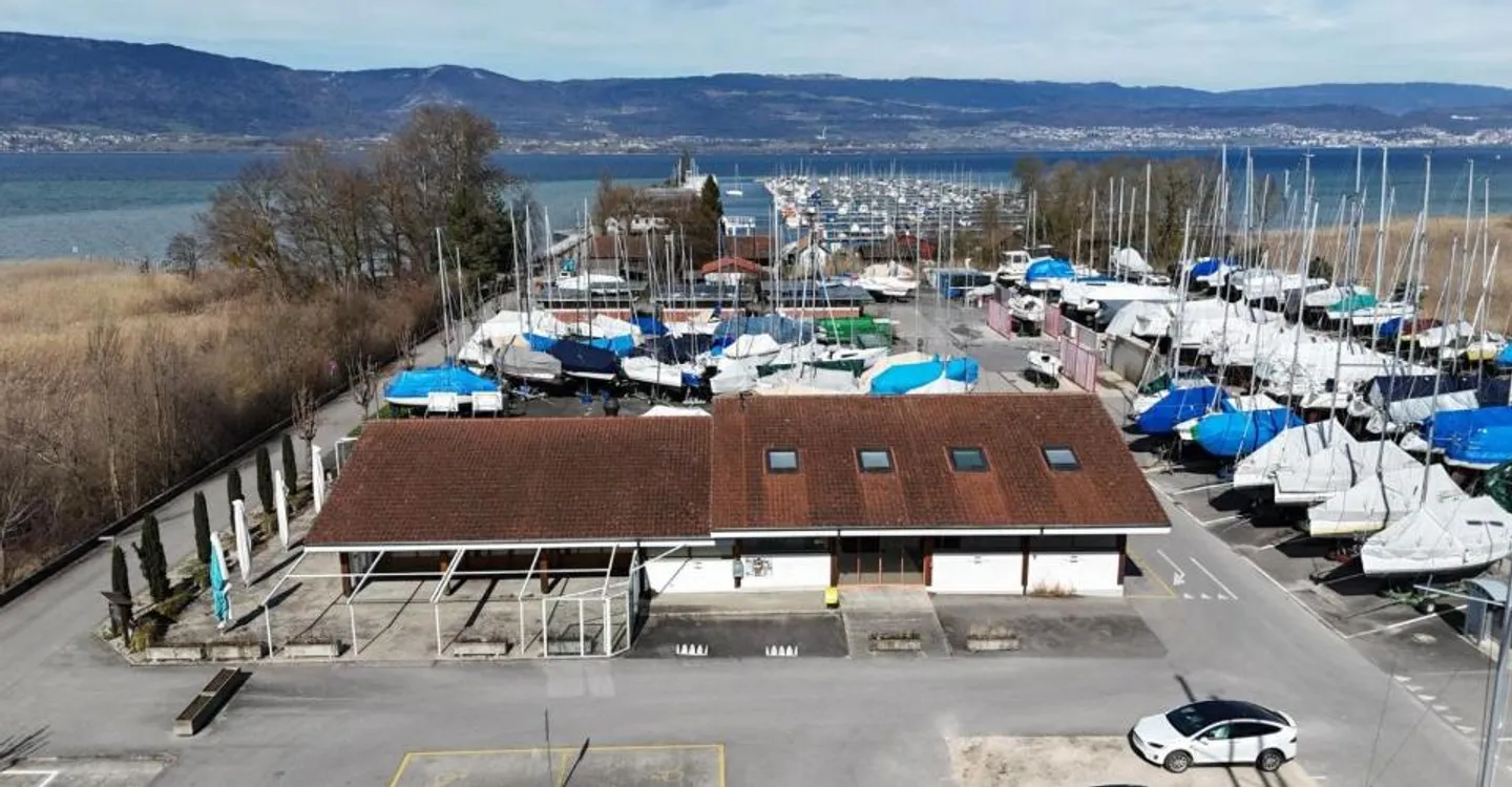 Immeuble Commercial Près du Lac - Photo 12 sur 13