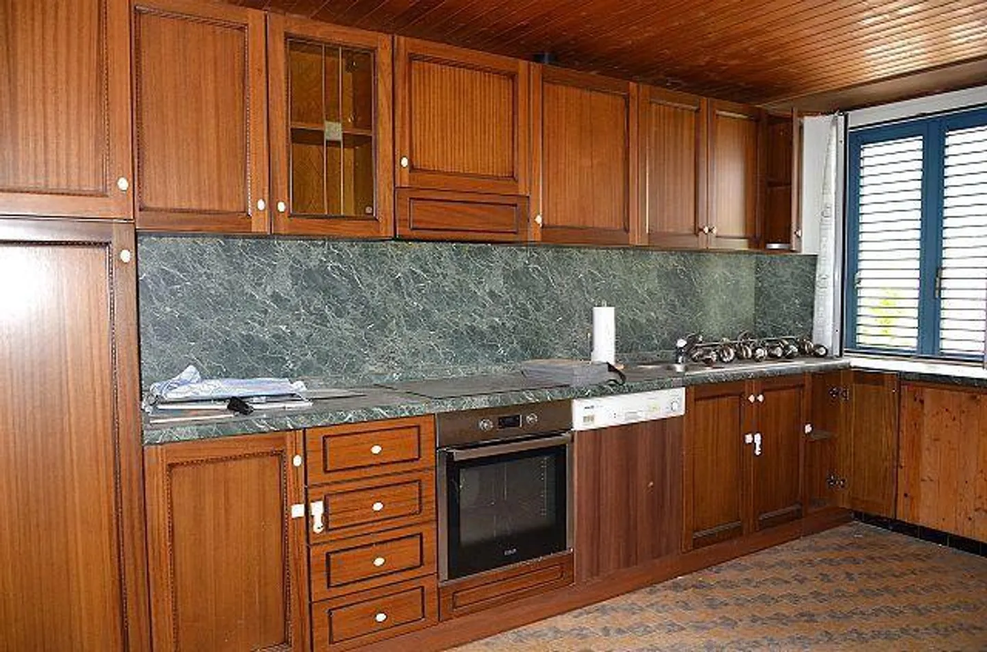 Appartamento di 3 1/2 locali al piano terra con giardino, soleggiato, tranquillo, bella vista - Foto 6 di 25