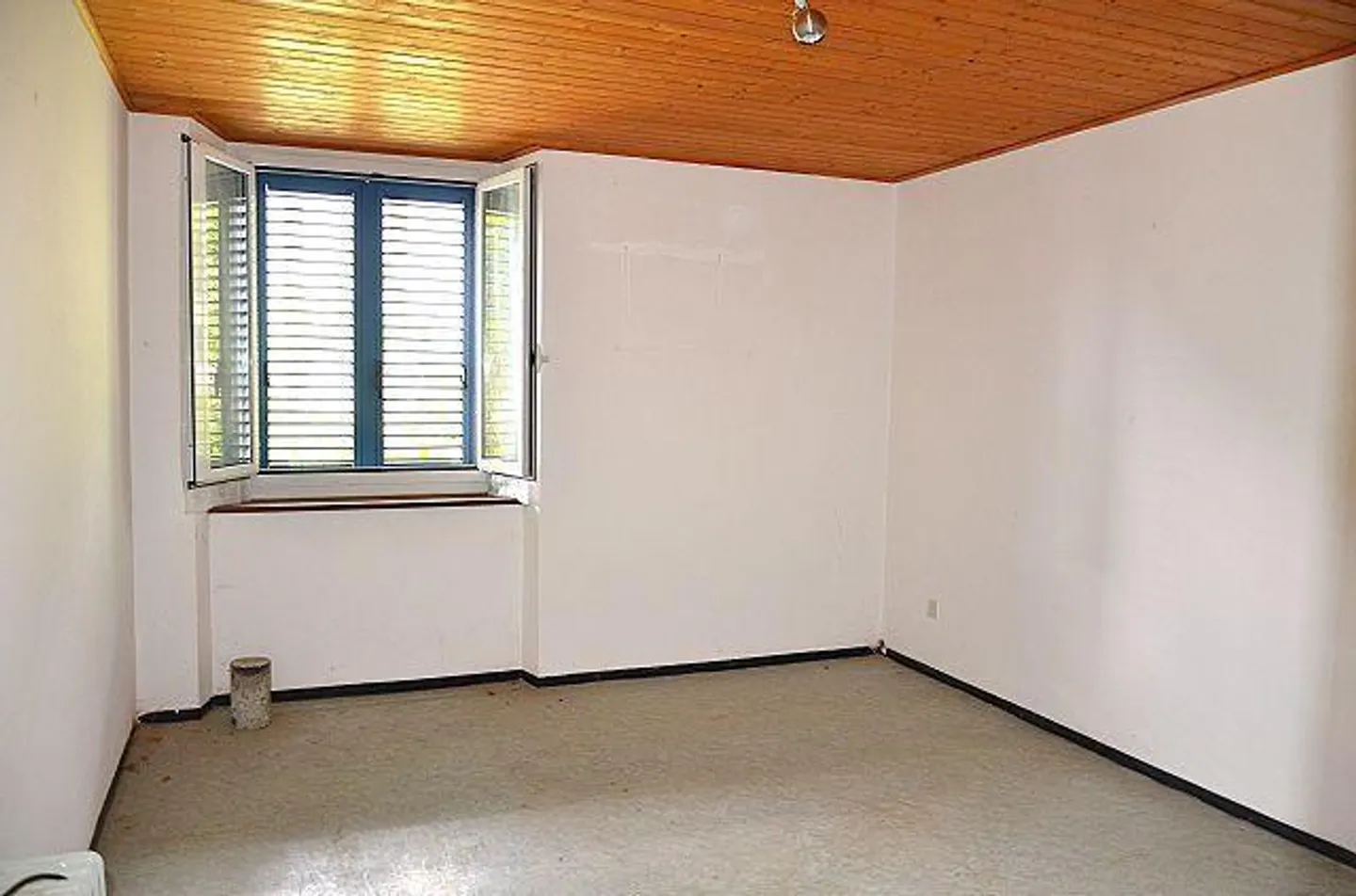 Appartamento di 3 1/2 locali al piano terra con giardino, soleggiato, tranquillo, bella vista - Foto 7 di 25
