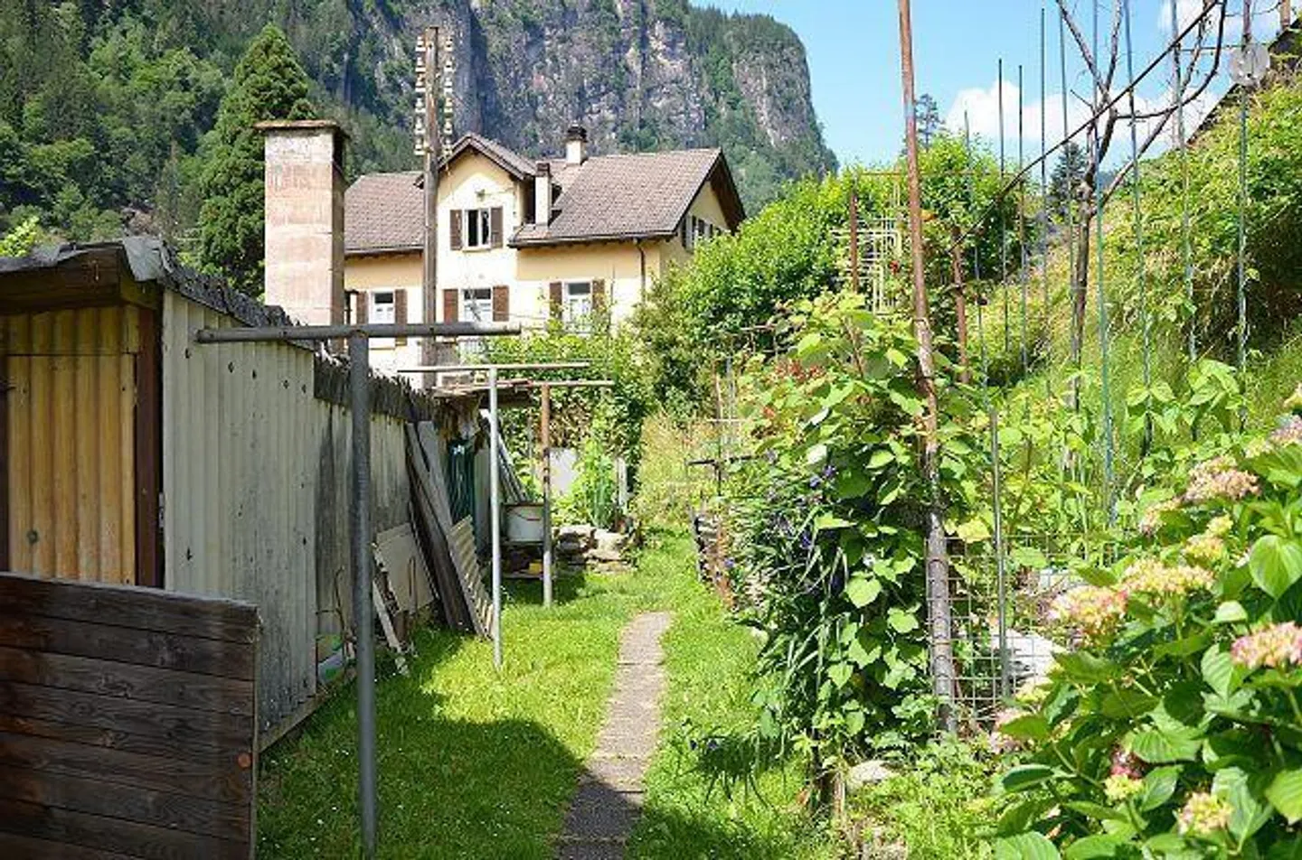 Appartamento di 3 1/2 locali al piano terra con giardino, soleggiato, tranquillo, bella vista - Foto 17 di 25
