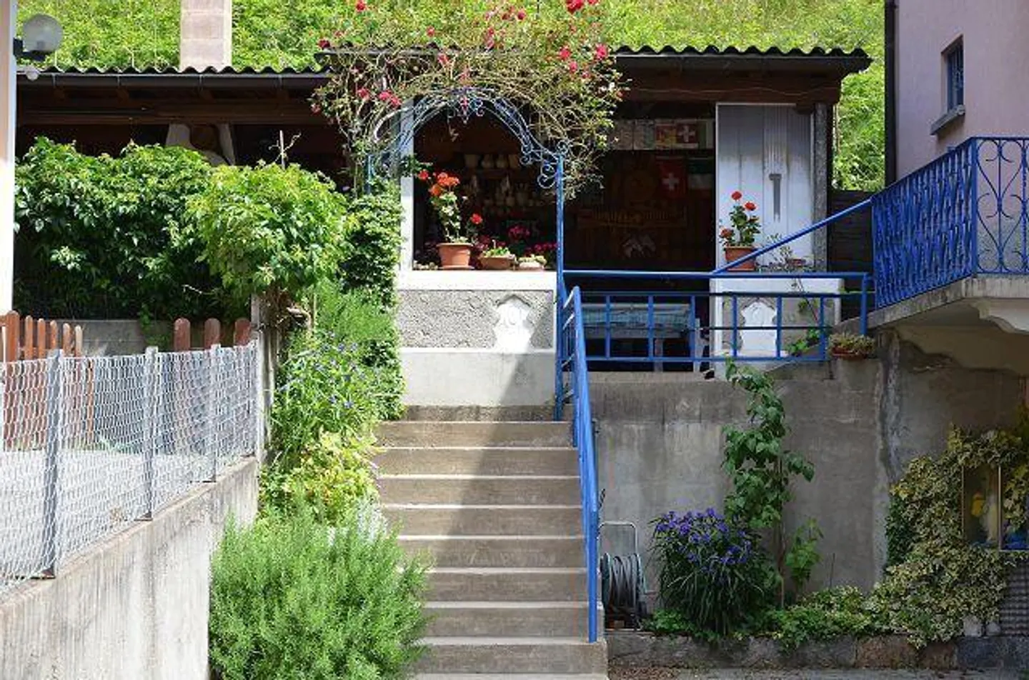 Appartamento di 3 1/2 locali al piano terra con giardino, soleggiato, tranquillo, bella vista - Foto 21 di 25
