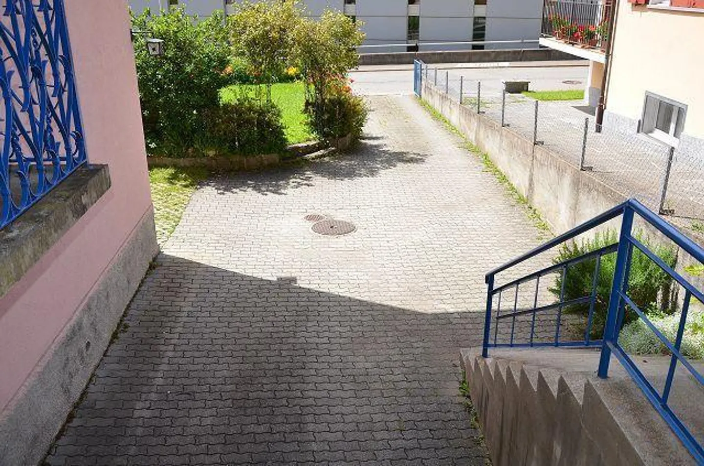 Appartamento di 3 1/2 locali al piano terra con giardino, soleggiato, tranquillo, bella vista - Foto 22 di 25
