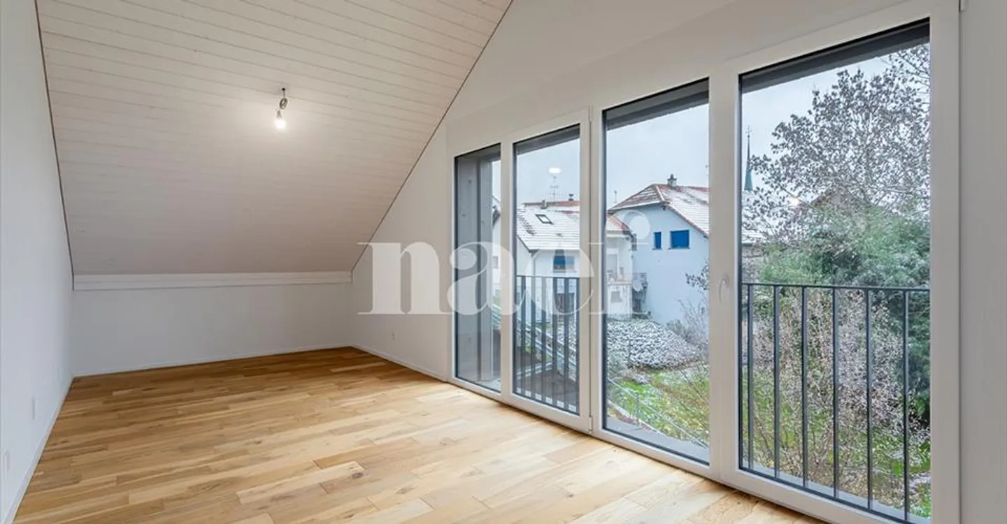 Magnifico appartamento di 4.5 stanze in mansarda con loggia in vendita a St-Aubin - Foto 4 di 7