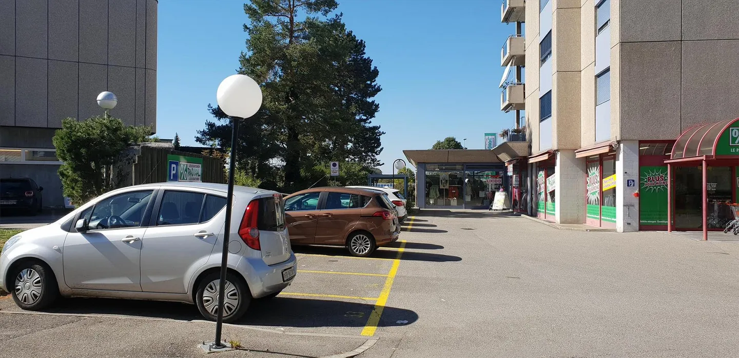 Posto auto esterno in affitto a Marly! - Foto 1 di 1