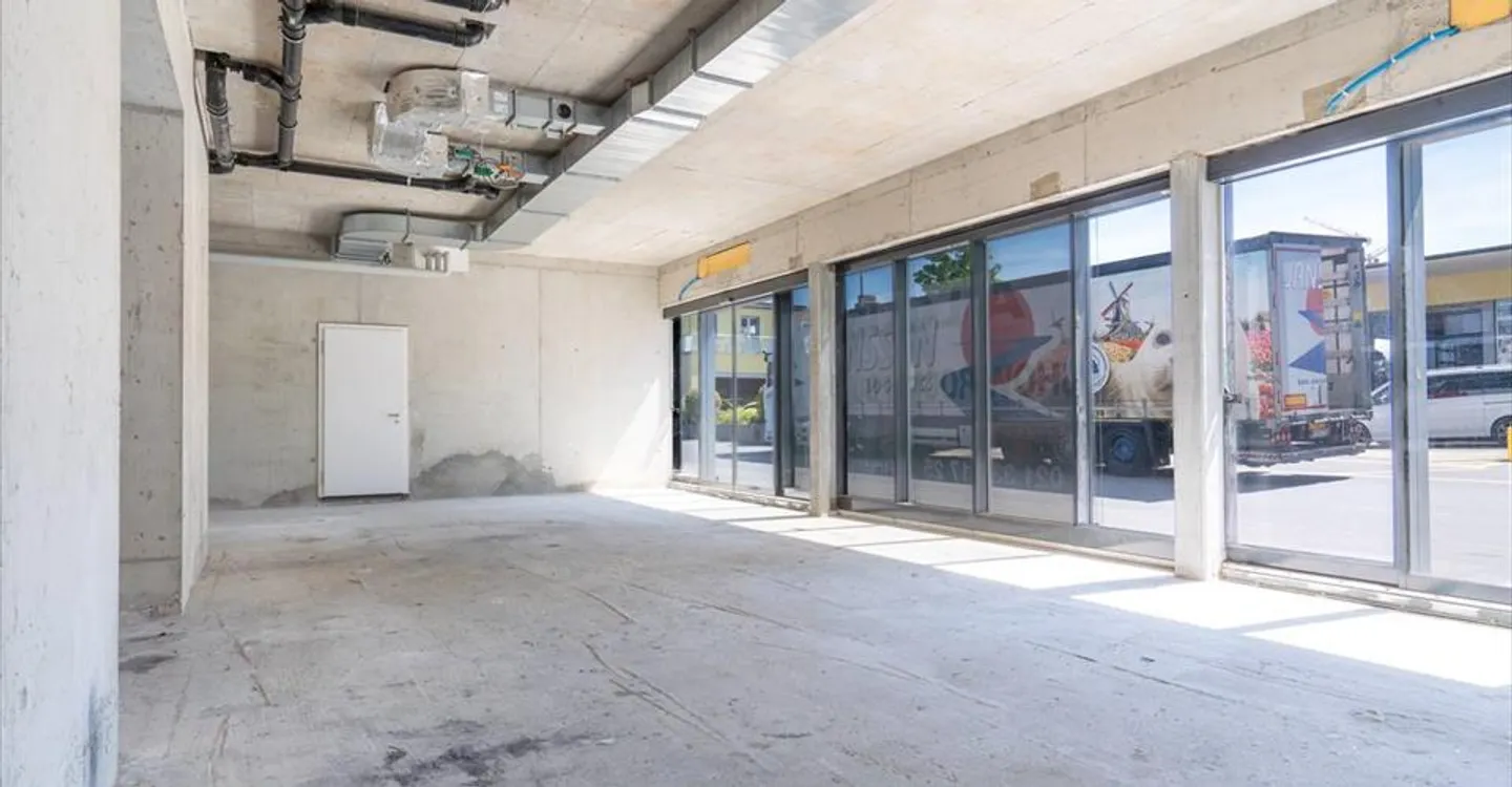 Negozio in affitto - Foto 2 di 6