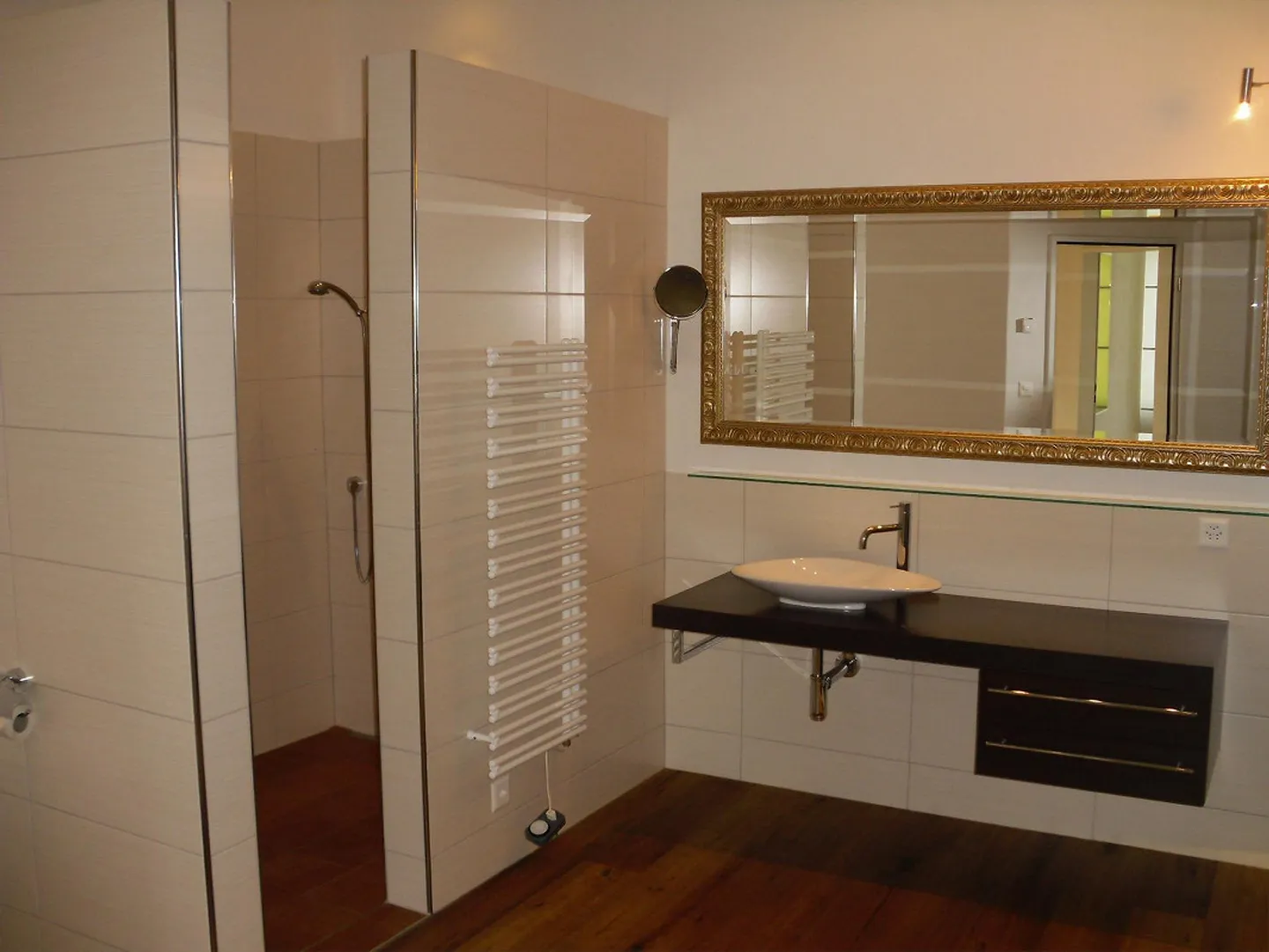 Attraktive, grosse  3 1/2 LOFT-Wohnung zu vermieten, Parterre rechts - Foto 10 von 16