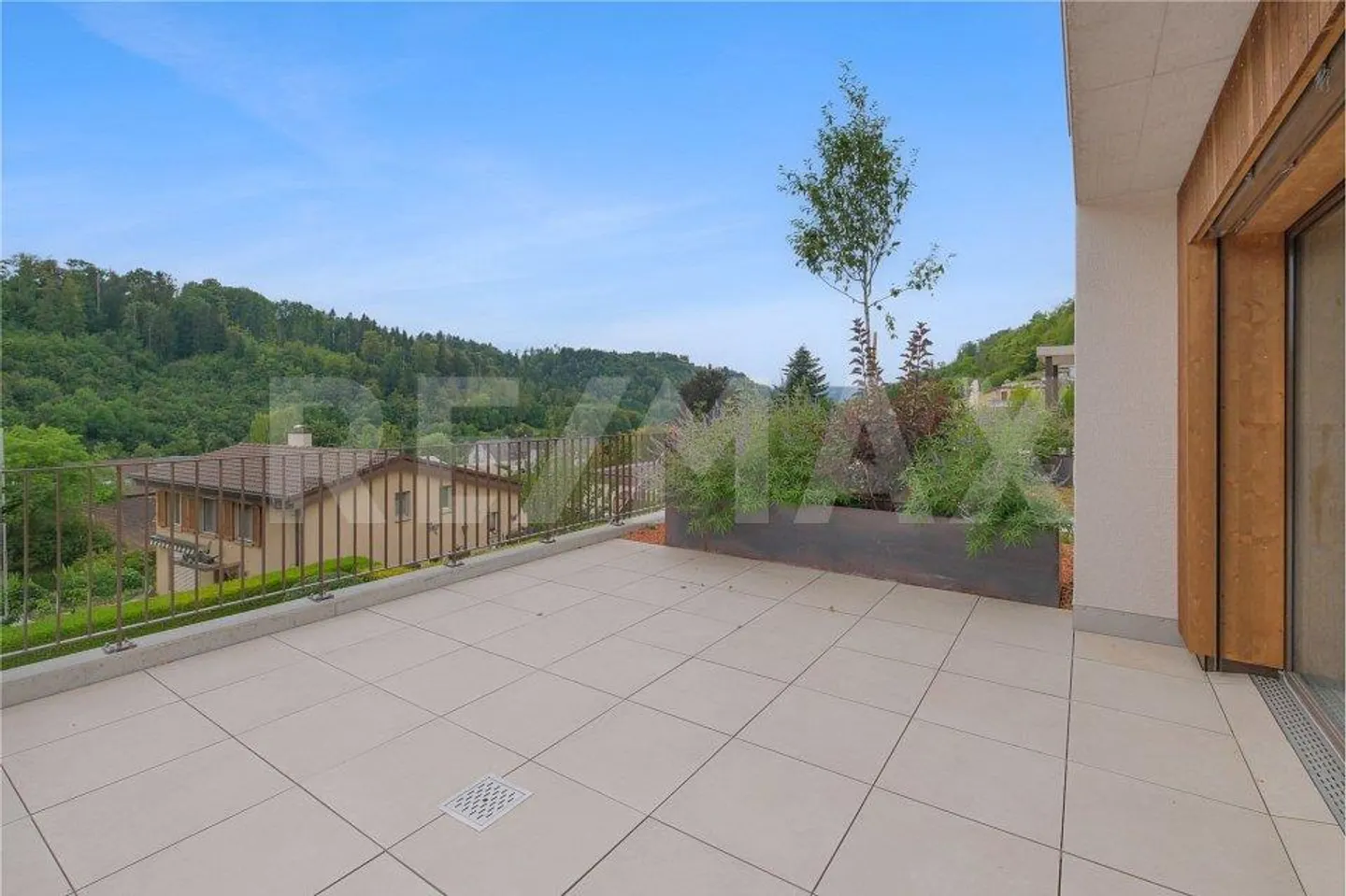 High-Quality Terrace House - New, Flexible and Scenic - Photo 2 of 13