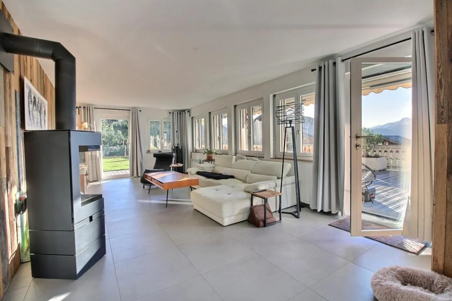 Superbo appartamento di 6 stanze completamente ristrutturato con terrazza e giardino - Foto 8 di 13