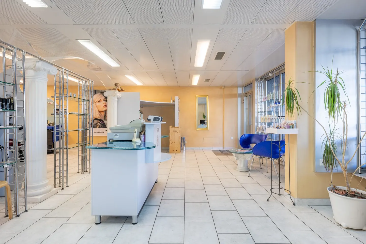 Attractive Retail Space with Versatile Usage Options - Photo 3 of 15
