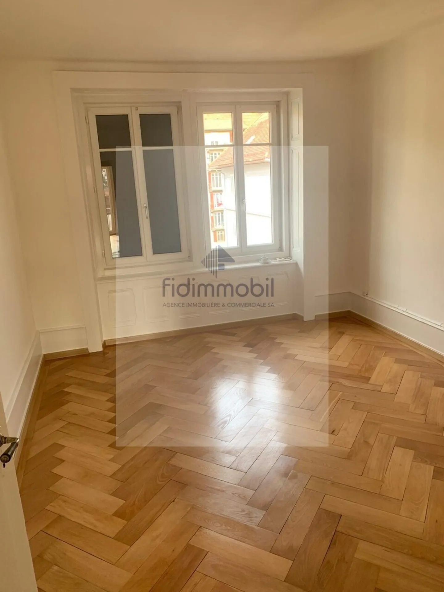 Grand appartement avec balcon - Photo 5 sur 8