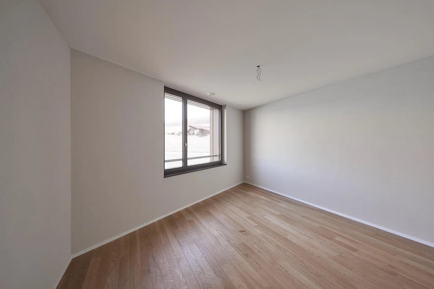 High-quality 3.5-room apartment with a view of greenery - Photo 4 of 9