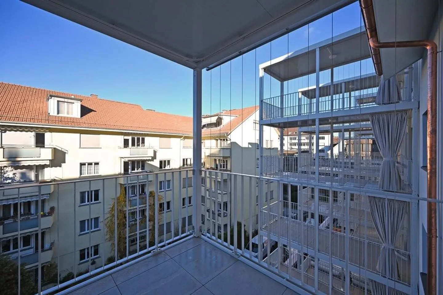 Vie moderne dans la ville de Berne - Photo 5 sur 5