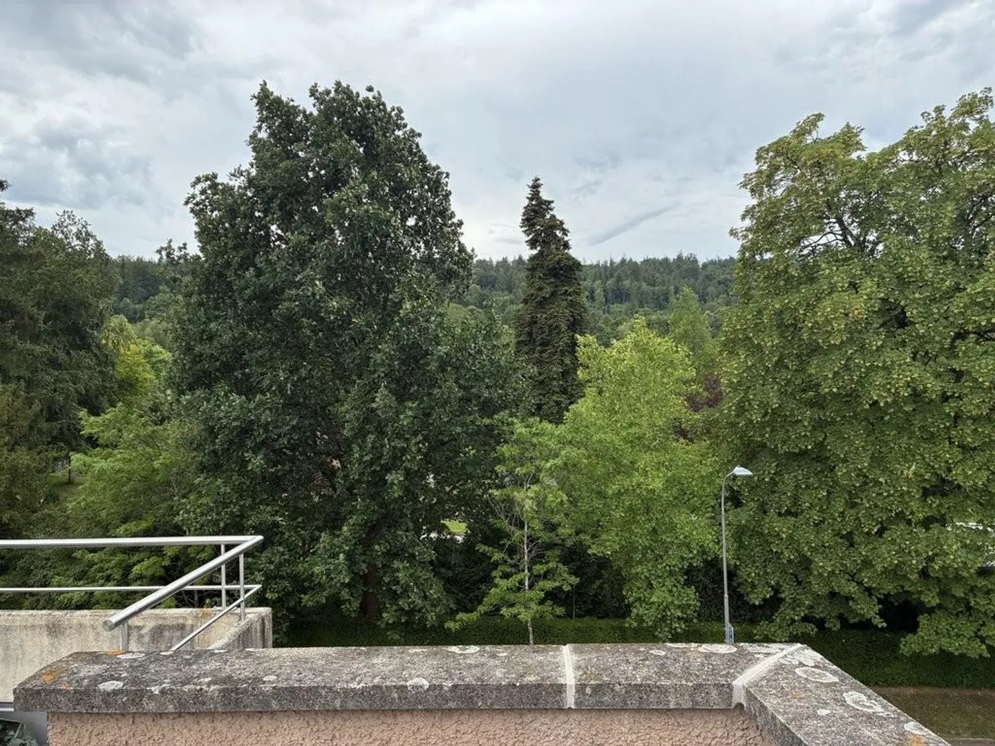 Traumhafte Attikawohnung mit grosser Terrasse und schönem Ausblick - Foto 7 von 8