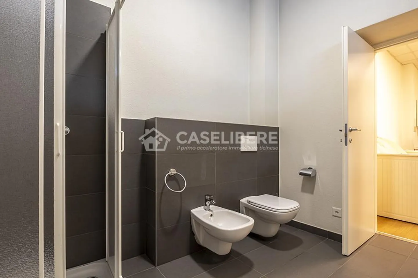 COMODO MONOLOCALE ARREDATO A CHIASSO - Foto 7 di 7