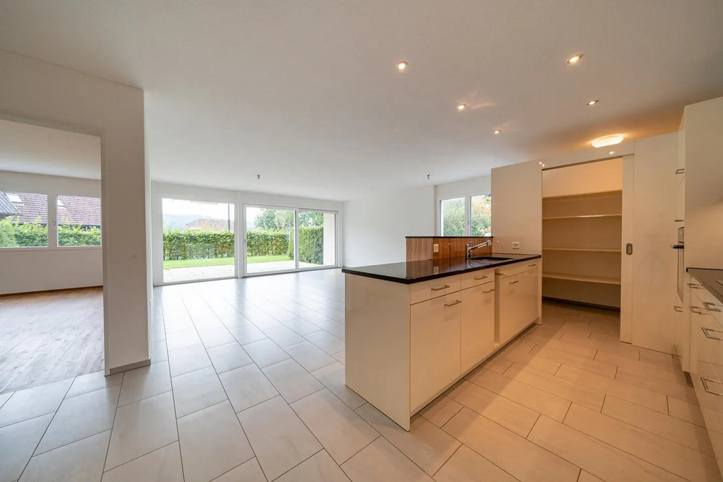 Appartement spacieux de 3½ pièces à Uffikon - Photo 3 sur 11