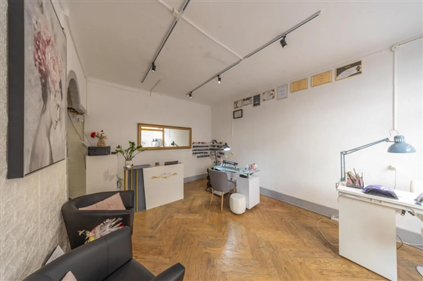 Spazio commerciale straordinario nel cuore del centro storico - Foto 4 di 7