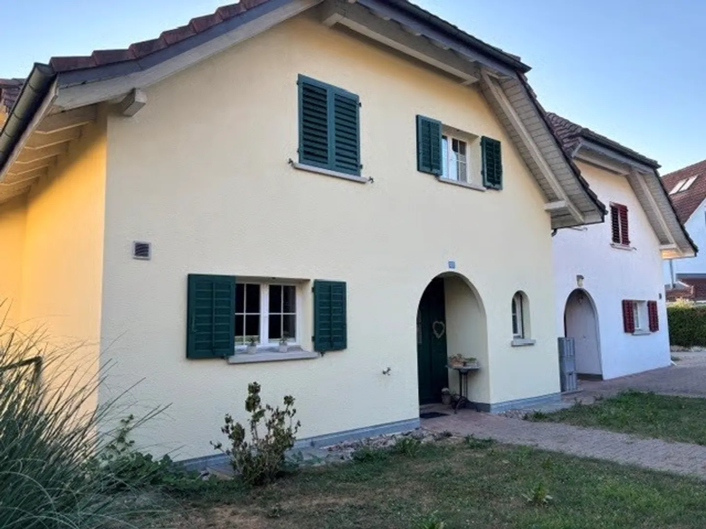 Affascinante casa unifamiliare a Unterlunkhofen – Vita idilliaca con grande potenziale - Foto 1 di 11