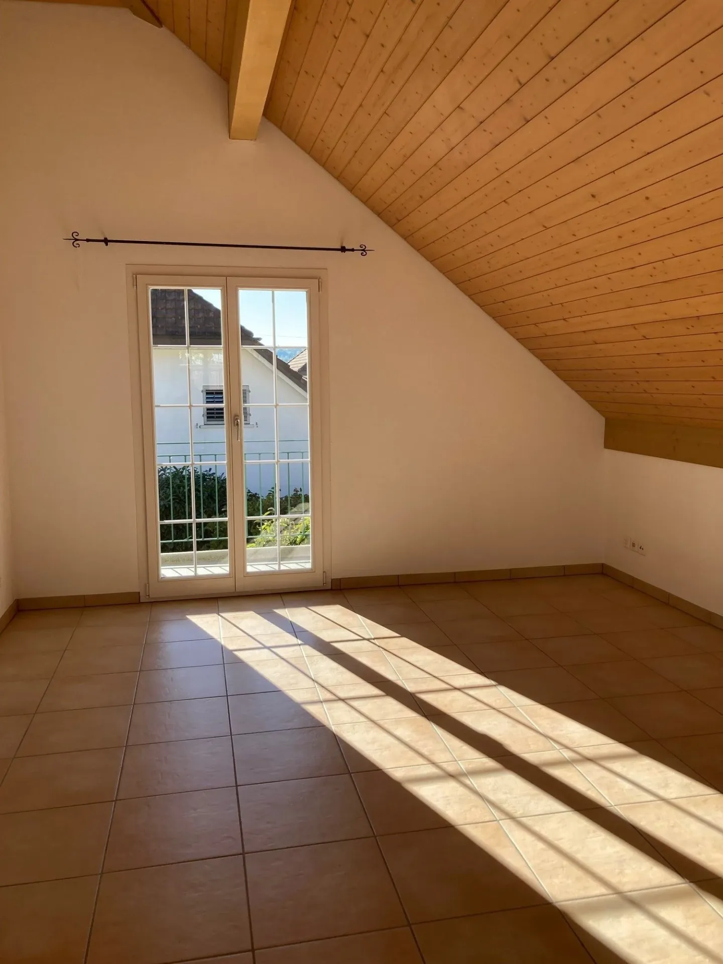 Affascinante casa unifamiliare a Unterlunkhofen – Vita idilliaca con grande potenziale - Foto 4 di 11