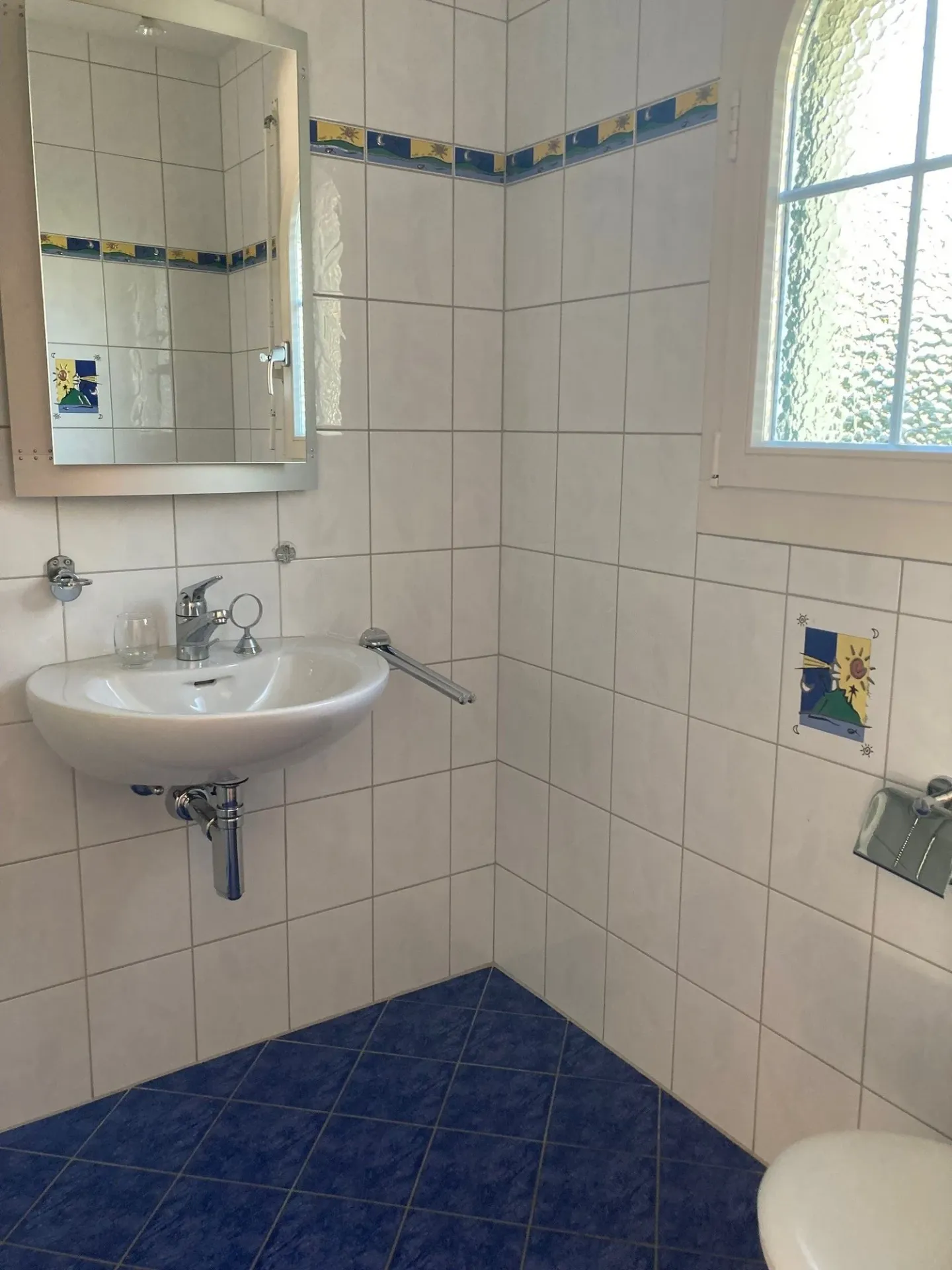 Affascinante casa unifamiliare a Unterlunkhofen – Vita idilliaca con grande potenziale - Foto 9 di 11