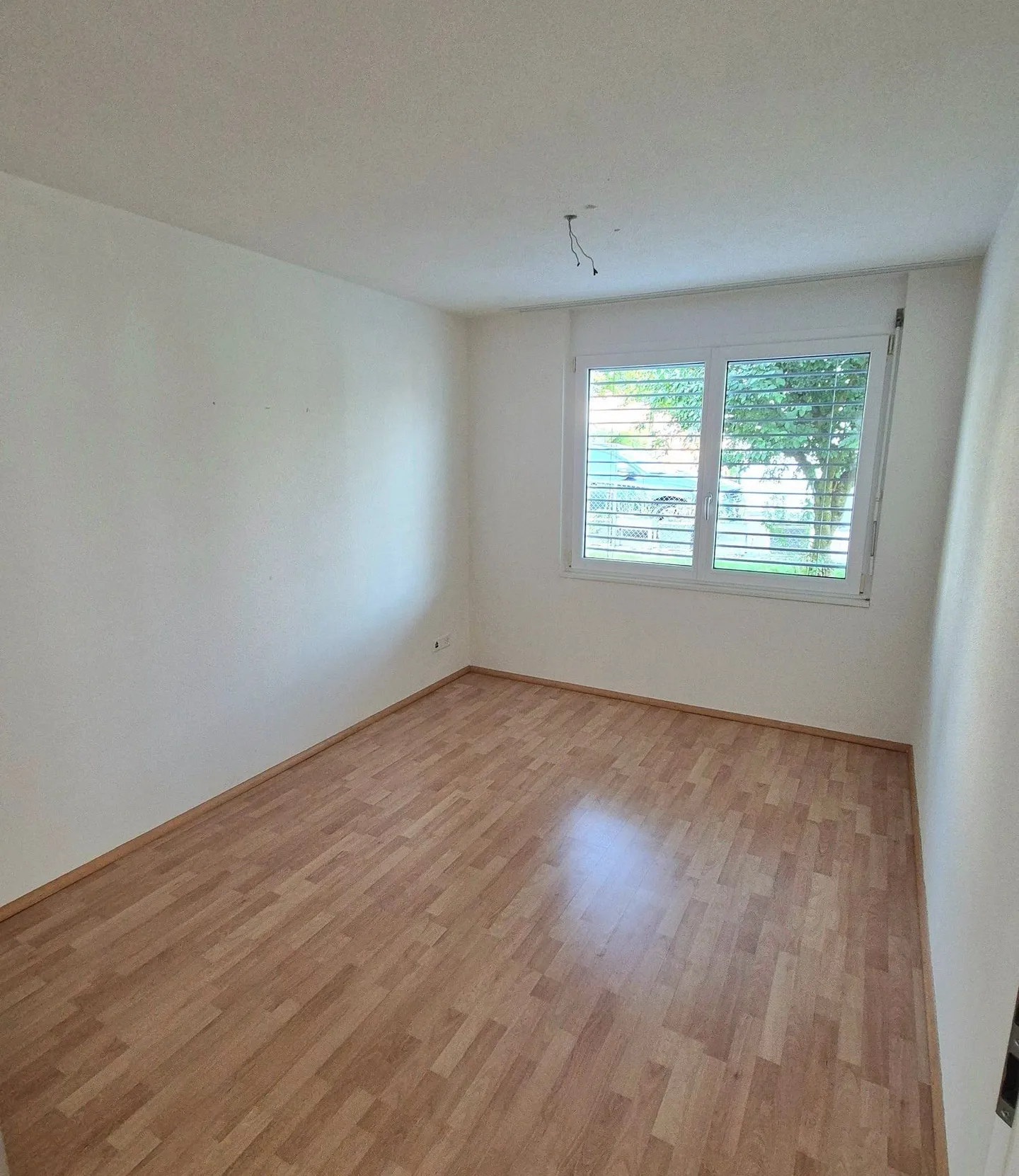 Casa bifamiliare con comfort moderno in una posizione tranquilla a Weinfelden - Foto 8 di 12