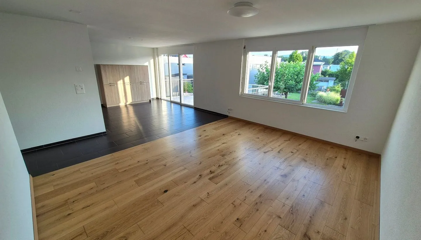 Casa bifamiliare con comfort moderno in una posizione tranquilla a Weinfelden - Foto 9 di 12