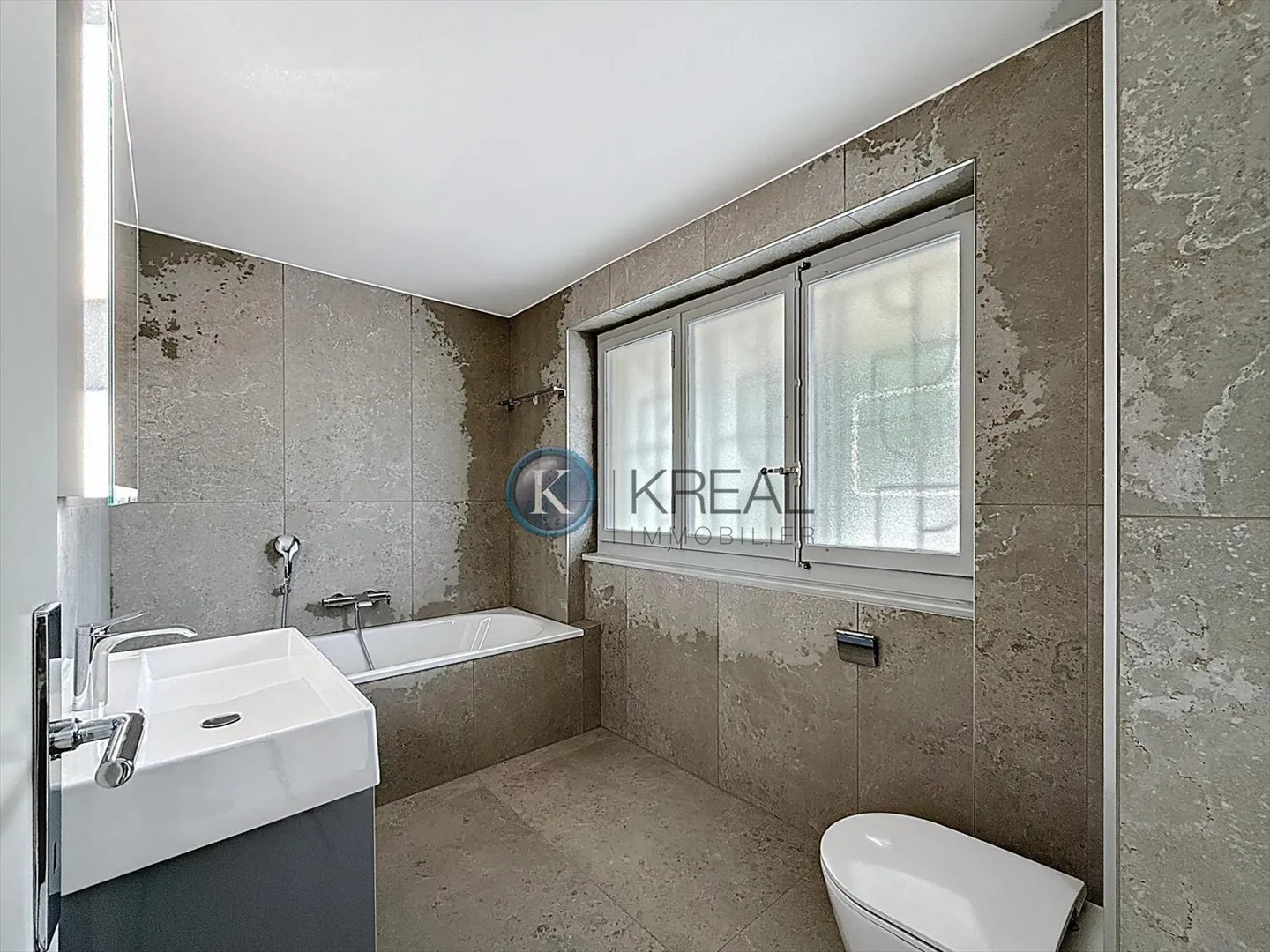 Appartement avec 3,5 pièces et jardin - Photo 3 sur 6