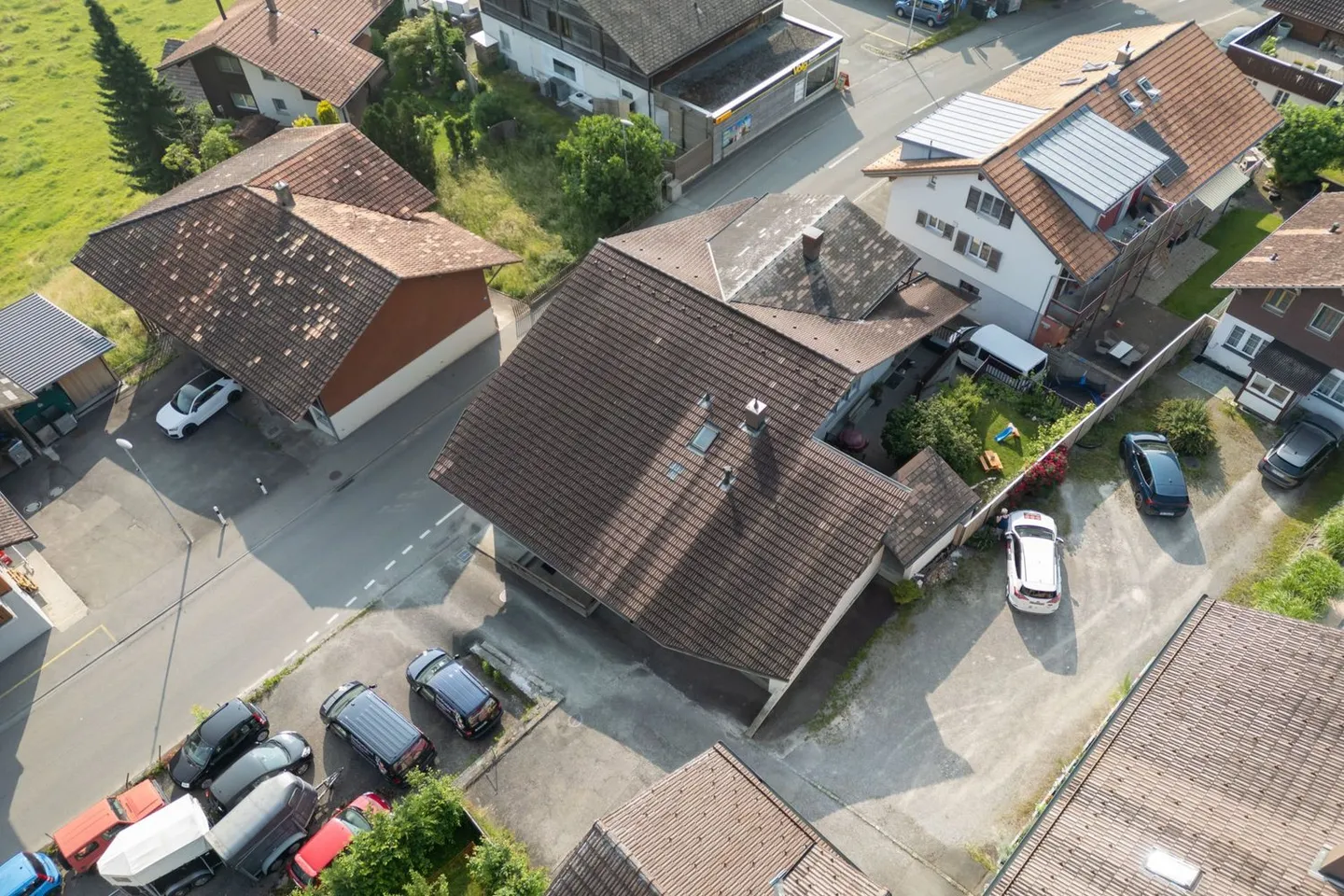 Propriété d'investissement charmante avec un flair historique - petite maison multifamiliale à Reutigen - Photo 6 sur 34